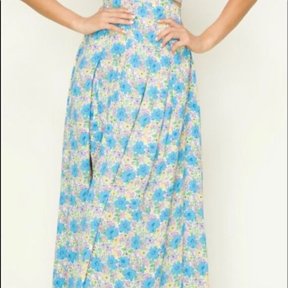 Floral Maxi Dress - Picture 2 of 14
